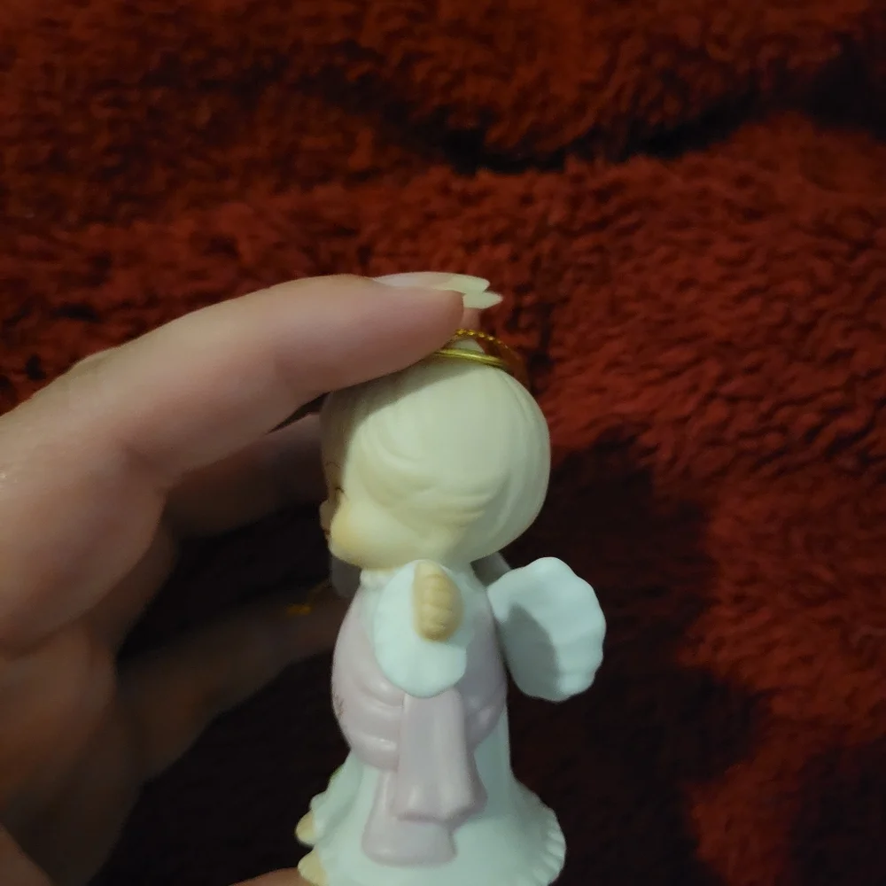 👵Looks new VINTAGE PRECIOUS MOMENTS ANGEL ORNAMENT